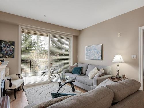 311-866 Goldstream Ave, Langford, BC - Indoor Photo Showing Living Room