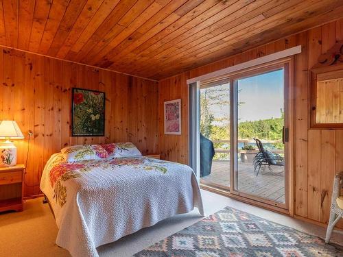 S328 Poplar Bay, S Of Keewatin, ON - Indoor Photo Showing Bedroom