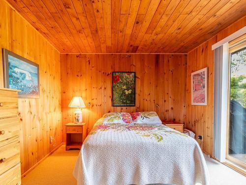 S328 Poplar Bay, S Of Keewatin, ON - Indoor Photo Showing Bedroom