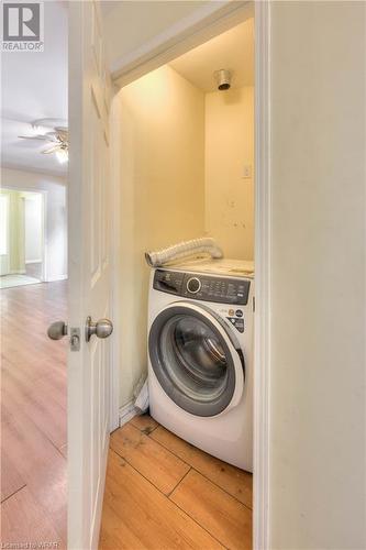 182 Lynnbrook Crescent, Waterloo, ON - Indoor Photo Showing Laundry Room