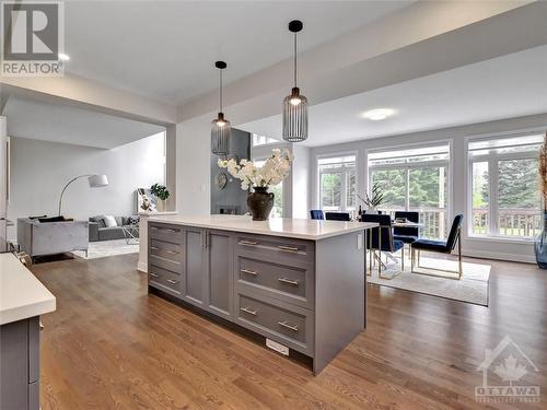 156 Bristol Crescent, Kemptville, ON - Indoor Photo Showing Kitchen With Upgraded Kitchen