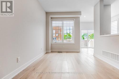 703 Courtney Valley Road, Mississauga, ON - Indoor Photo Showing Other Room