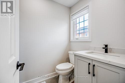 703 Courtney Valley Road, Mississauga, ON - Indoor Photo Showing Bathroom