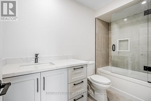 703 Courtney Valley Road, Mississauga, ON - Indoor Photo Showing Bathroom