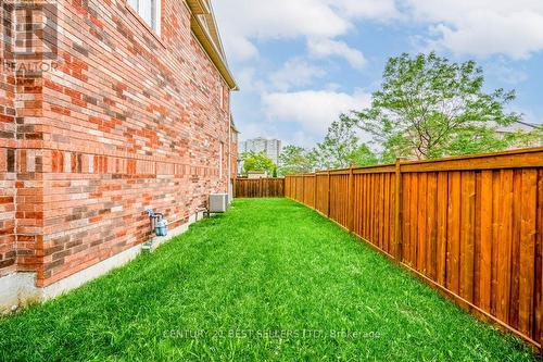 703 Courtney Valley Road, Mississauga, ON - Outdoor