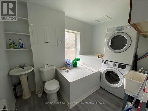 Imported from itso - 35 Oliver Street, London, ON - Indoor Photo Showing Laundry Room