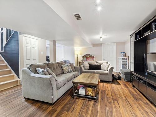 Salle familiale - 8 Rue Stéphane, Gatineau (Gatineau), QC - Indoor Photo Showing Living Room