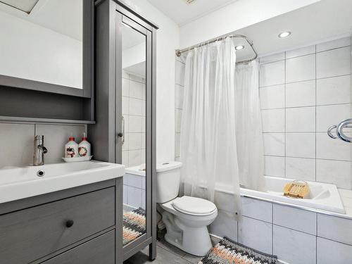 Salle de bains - 8 Rue Stéphane, Gatineau (Gatineau), QC - Indoor Photo Showing Bathroom