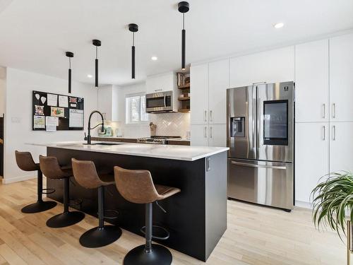 Cuisine - 8 Rue Stéphane, Gatineau (Gatineau), QC - Indoor Photo Showing Kitchen With Upgraded Kitchen