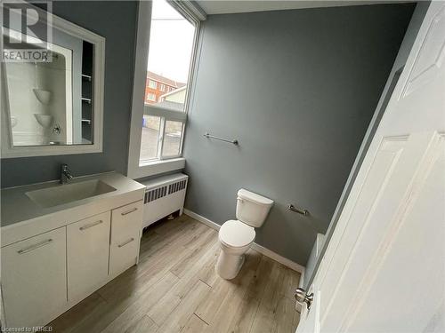 Apt #7 - 364-370 Mcintyre Street W, North Bay, ON - Indoor Photo Showing Bathroom