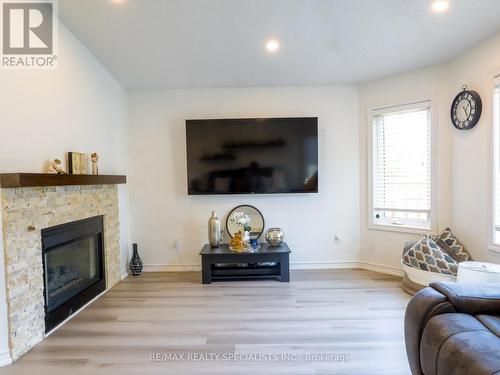 10 Banington Crescent, Brampton, ON - Indoor Photo Showing Living Room With Fireplace