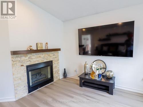 10 Banington Crescent, Brampton, ON - Indoor Photo Showing Living Room With Fireplace