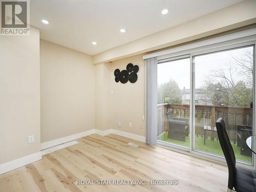 139 - 400 Mississauga Valley Boulevard, Mississauga, ON - Indoor Photo Showing Other Room