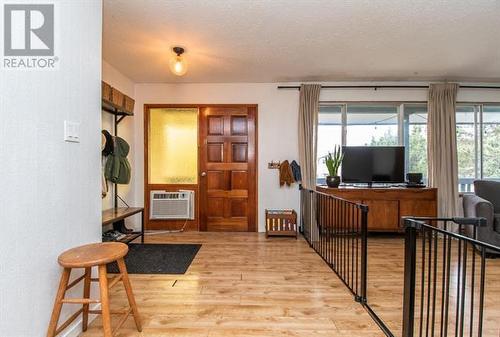 2611 Lakeshore Road, Vernon, BC - Indoor