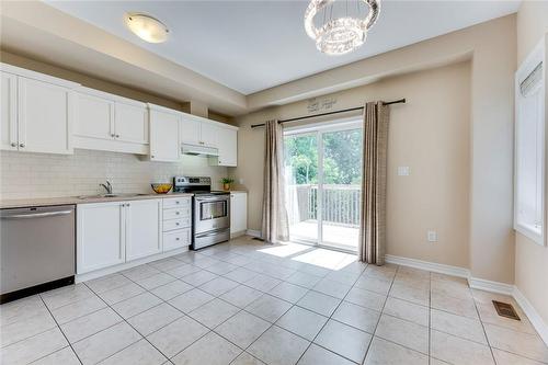 4168 Galileo Common, Burlington, ON - Indoor Photo Showing Kitchen