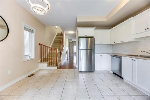 4168 Galileo Common, Burlington, ON - Indoor Photo Showing Kitchen