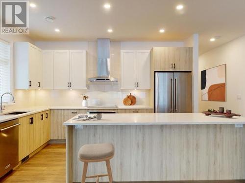 4076 Saturna Ave, Powell River, BC - Indoor Photo Showing Kitchen With Upgraded Kitchen