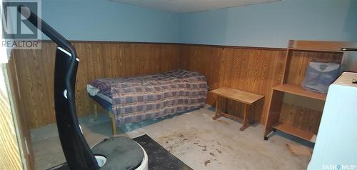 135 1St Street W, Leoville, SK - Indoor