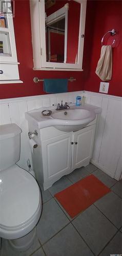 135 1St Street W, Leoville, SK - Indoor Photo Showing Bathroom