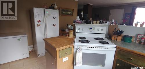 135 1St Street W, Leoville, SK - Indoor Photo Showing Kitchen