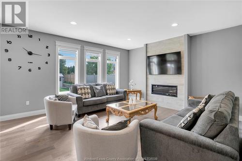 778 Alpenrose Court, Windsor, ON - Indoor Photo Showing Living Room With Fireplace