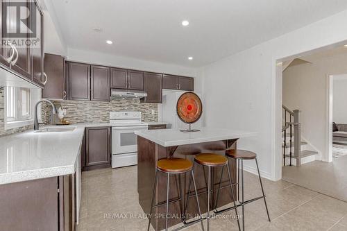 1 Little Minnow Road, Brampton, ON - Indoor Photo Showing Kitchen With Upgraded Kitchen