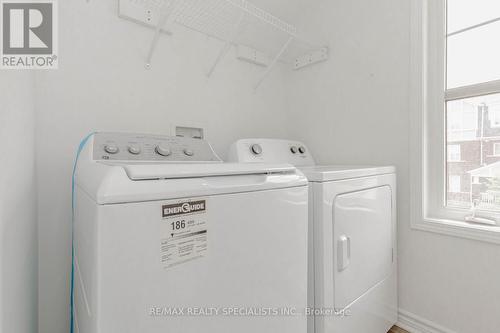 1 Little Minnow Road, Brampton, ON - Indoor Photo Showing Laundry Room