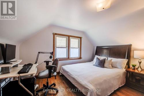 320 Highland Road E, Kitchener, ON - Indoor Photo Showing Bedroom