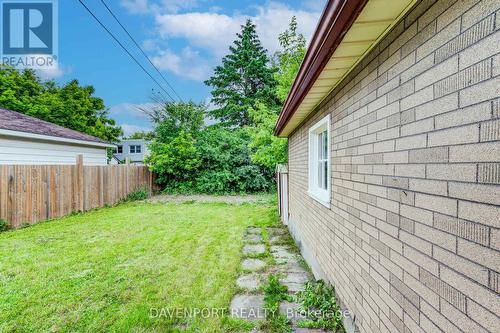 320 Highland Road E, Kitchener, ON - Outdoor With Exterior