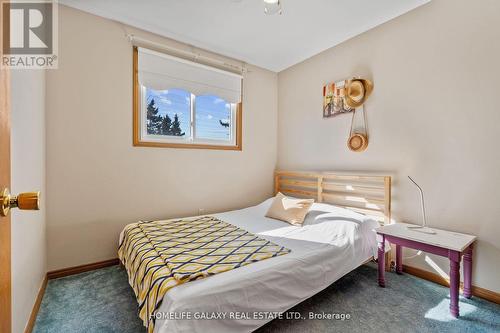 7451 Scholfield Road, Niagara Falls, ON - Indoor Photo Showing Bedroom
