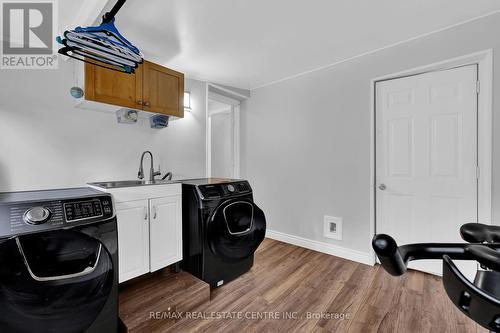 2394 Maryvale Court, Burlington, ON - Indoor Photo Showing Laundry Room