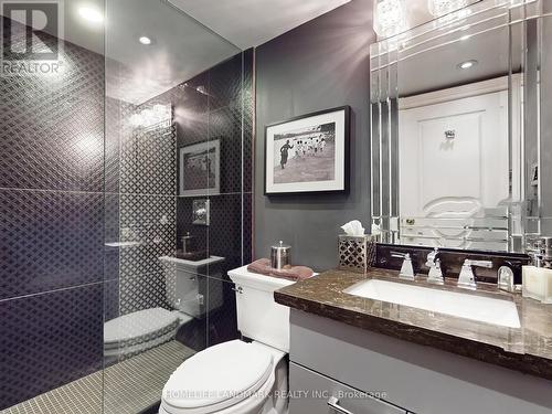 604 - 215 Wynford Drive, Toronto (Flemingdon Park), ON - Indoor Photo Showing Bathroom