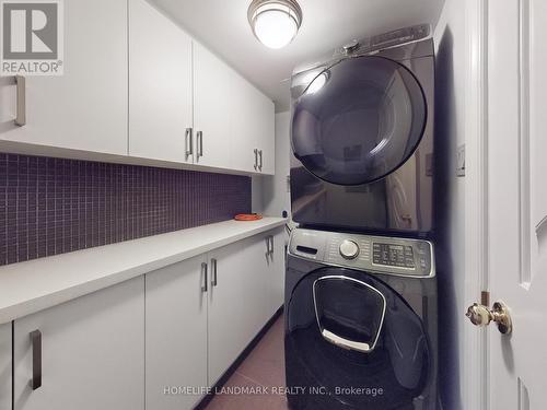 604 - 215 Wynford Drive, Toronto (Flemingdon Park), ON - Indoor Photo Showing Laundry Room