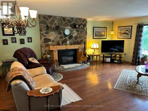 78 Maple Street, Bancroft, ON - Indoor Photo Showing Living Room With Fireplace