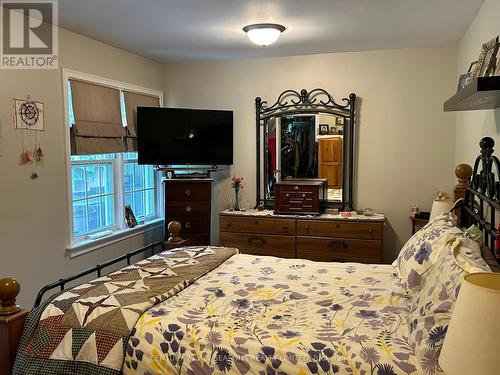 78 Maple Street, Bancroft, ON - Indoor Photo Showing Bedroom