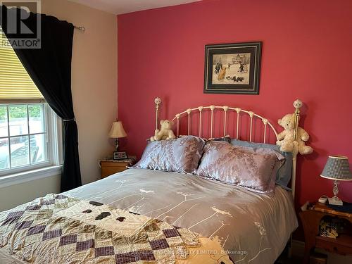 78 Maple Street, Bancroft, ON - Indoor Photo Showing Bedroom