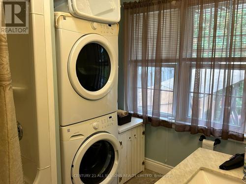 78 Maple Street, Bancroft, ON - Indoor Photo Showing Laundry Room