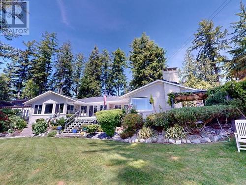 9081 Stager Road, Powell River, BC - Outdoor