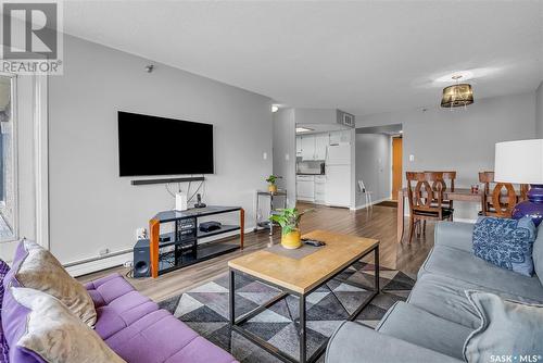 603 311 6Th Avenue N, Saskatoon, SK - Indoor Photo Showing Living Room