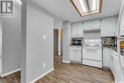 603 311 6Th Avenue N, Saskatoon, SK - Indoor Photo Showing Kitchen