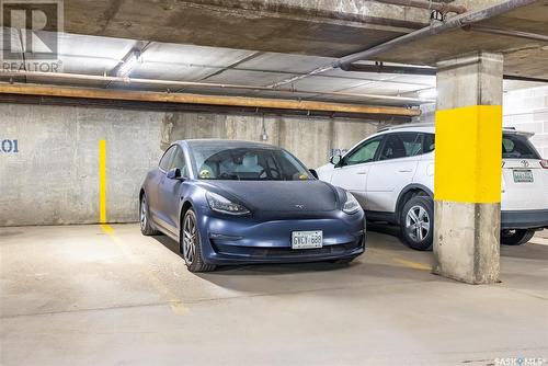 603 311 6Th Avenue N, Saskatoon, SK - Indoor Photo Showing Garage