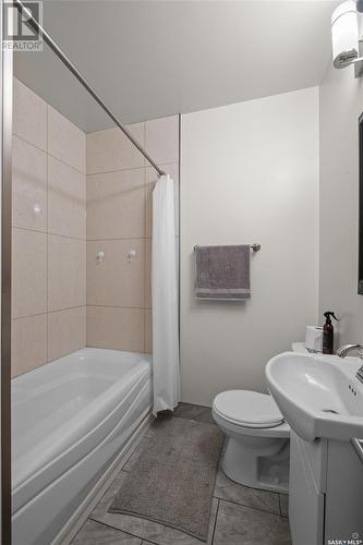 536 13Th Street E, Prince Albert, SK - Indoor Photo Showing Bathroom