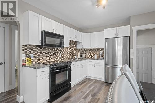 536 13Th Street E, Prince Albert, SK - Indoor Photo Showing Kitchen With Stainless Steel Kitchen With Upgraded Kitchen