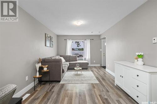 536 13Th Street E, Prince Albert, SK - Indoor Photo Showing Living Room