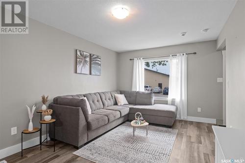 536 13Th Street E, Prince Albert, SK - Indoor Photo Showing Living Room