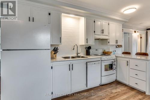 25 Argyle Street, London, ON - Indoor Photo Showing Kitchen With Double Sink