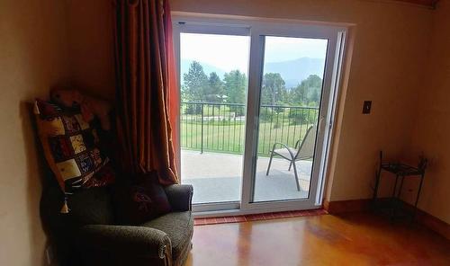 1067 Simmons Road, Creston, BC - Indoor Photo Showing Other Room