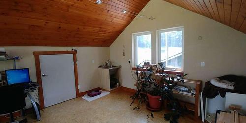 1067 Simmons Road, Creston, BC - Indoor