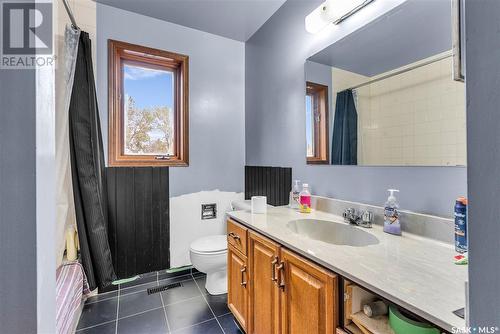219 George Road, Saskatoon, SK - Indoor Photo Showing Bathroom