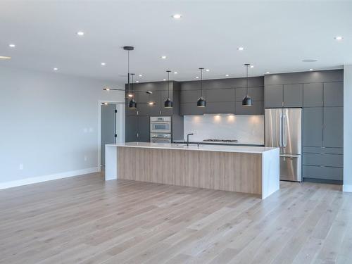 1112 Syer Road, Penticton, BC - Indoor Photo Showing Kitchen With Upgraded Kitchen